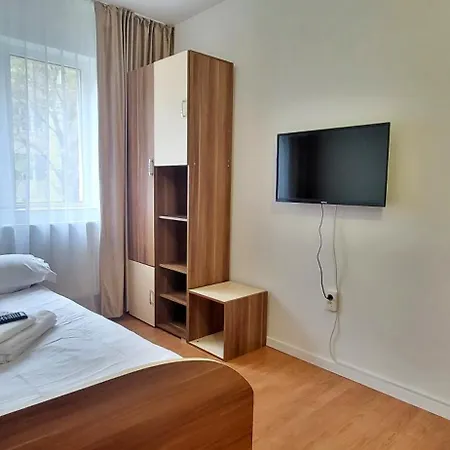 Homzy Apartment